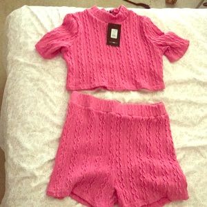 It’s a two piece set from Fashion Nova in XL.